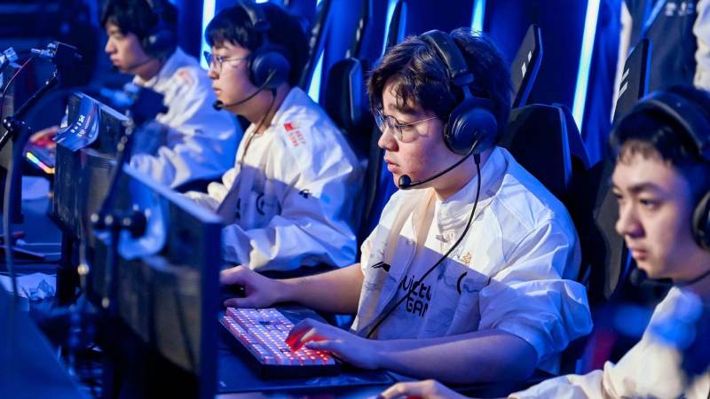 bwin球衣什么意思？从赞助标识到电竞队服的文化解读